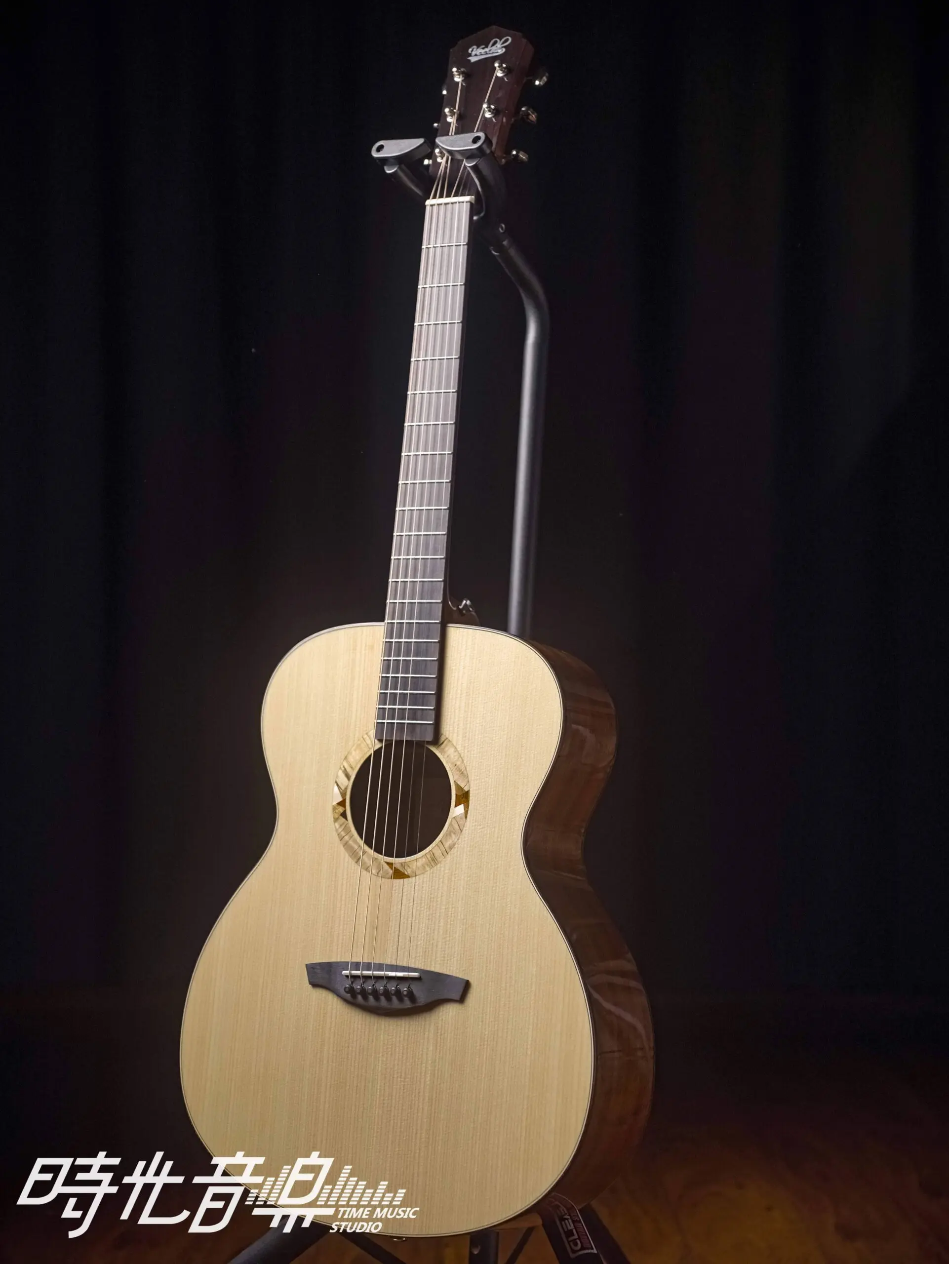 Veelah V2 Om 民謠吉他 面單 附卡其色袋子1 Scaled 1