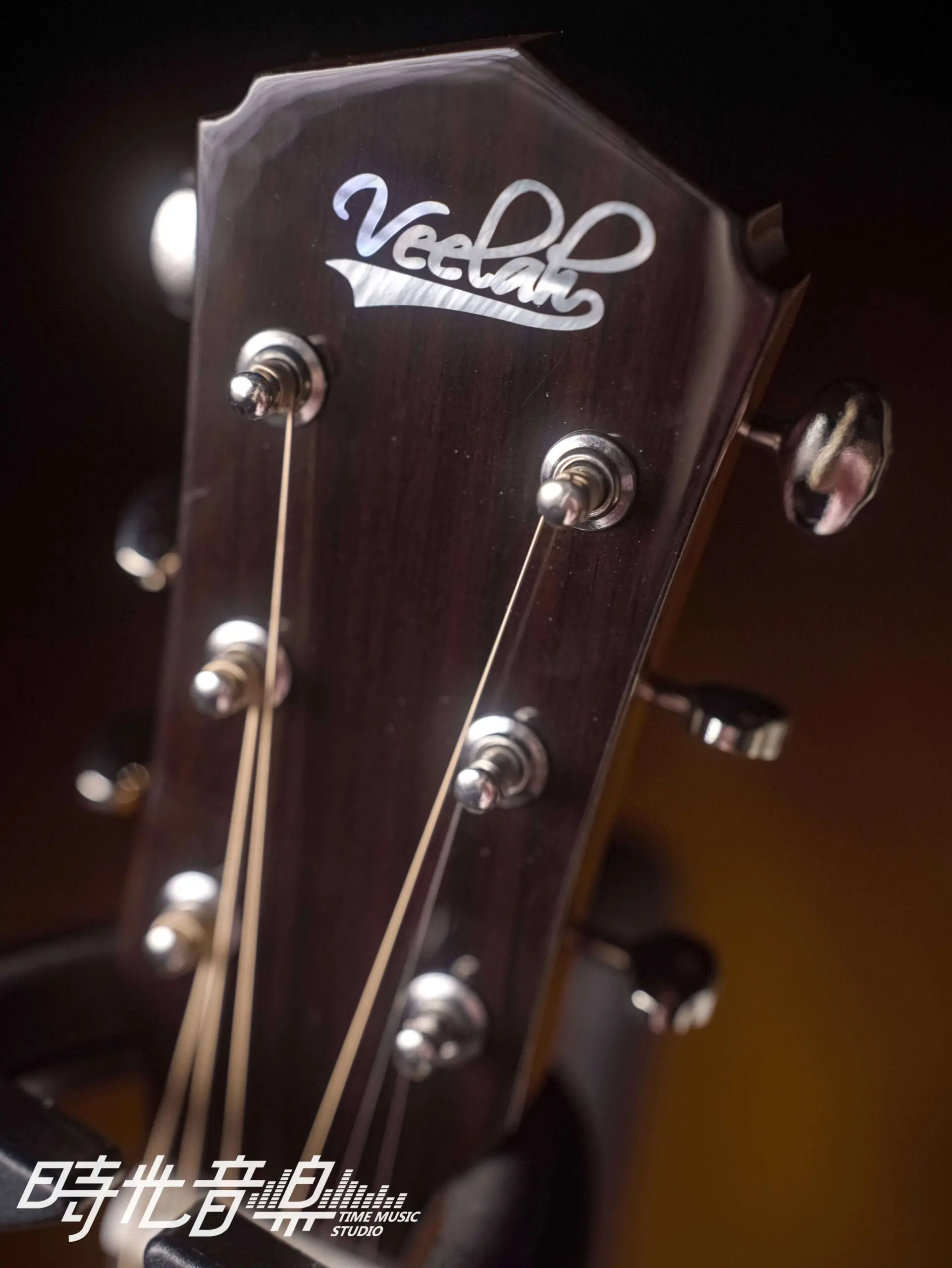 Veelah V2 Om 民謠吉他 面單 附卡其色袋子4 Scaled 1